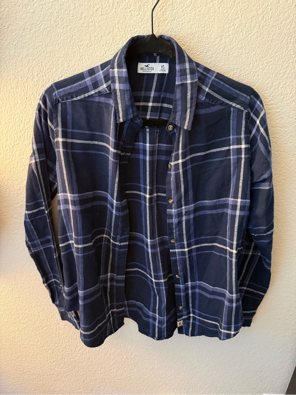 Hollister Women’s Navy Plaid Button-Up Shirt